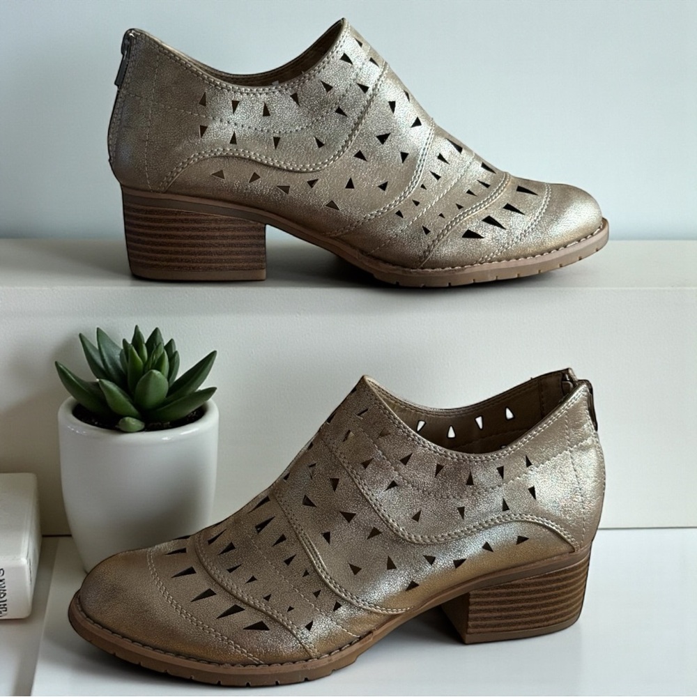 Sonoma Vitalize Metallic Gold Laser Cut Geometric Heel Ankle Booties 9 Medium